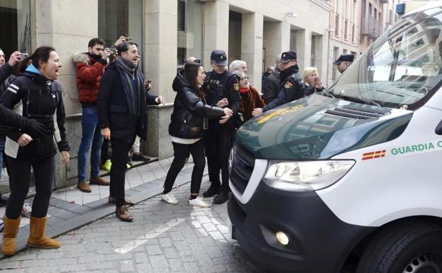 El Autor Del Doble Crimen De Valladolid Asesinó Primero A La Niña De ...